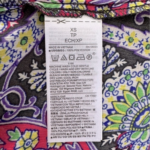 GAP Sleeveless Ruffle Shirt - Picture 5 of 5